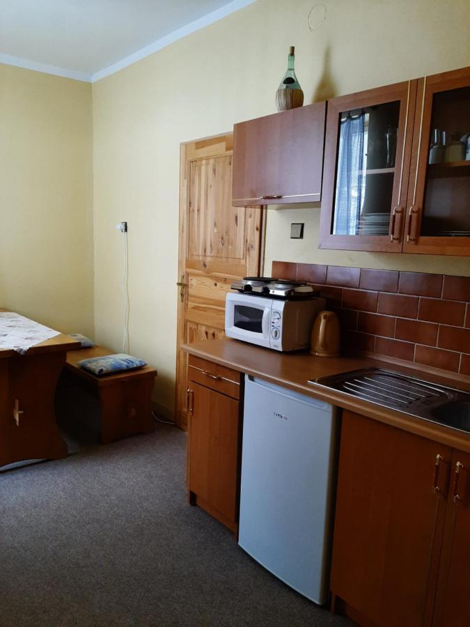Jindrichovice Apartmany-Zamecka Restaurace מראה חיצוני תמונה